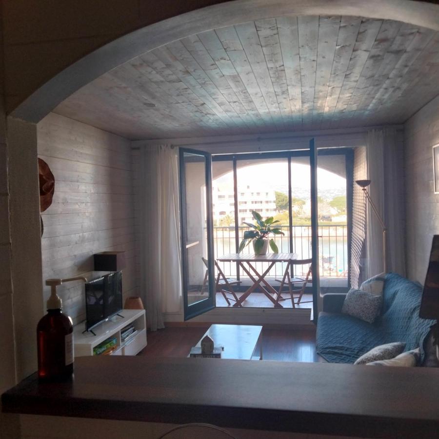 Bel Appartement Vue Mer Cogolin Εξωτερικό φωτογραφία